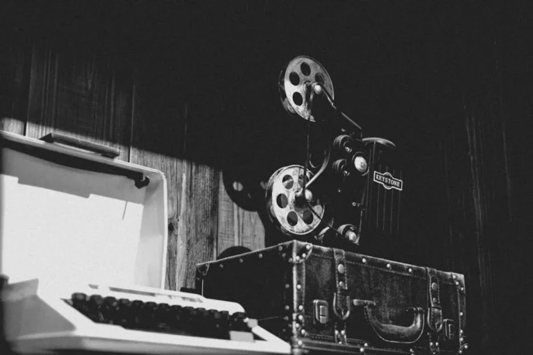 How to Write a Movie Review